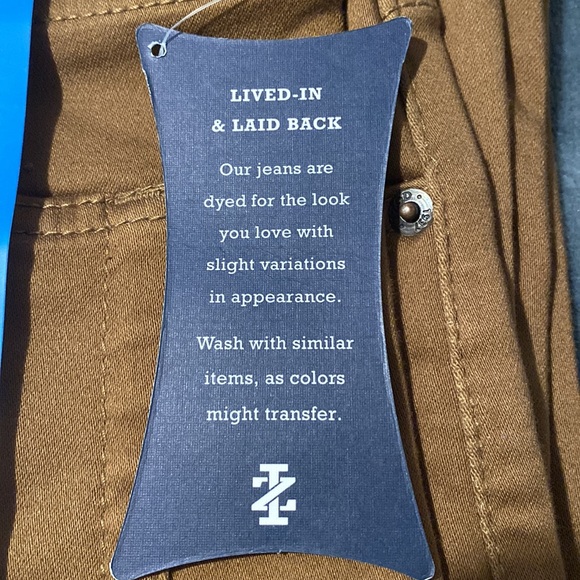 IZOD comfort stretch regular fit jeans NWT - Picture 4 of 4